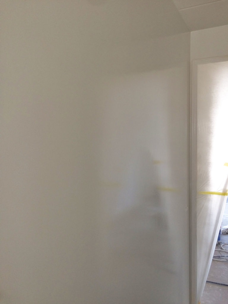 Woning pleisteren en latex spuiten